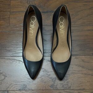 Calvin Klein Black Pointed-Toe Leather Pumps